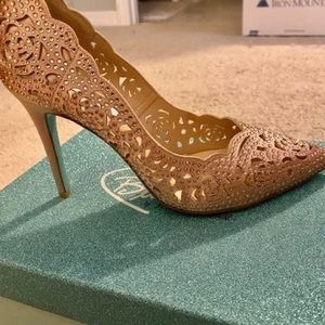 Blue by Betsy Johnson size 9 heels never worn!